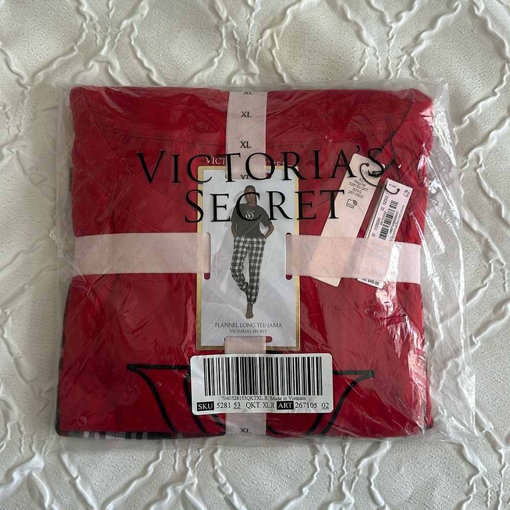 Victoria’s Secret Pajama Set